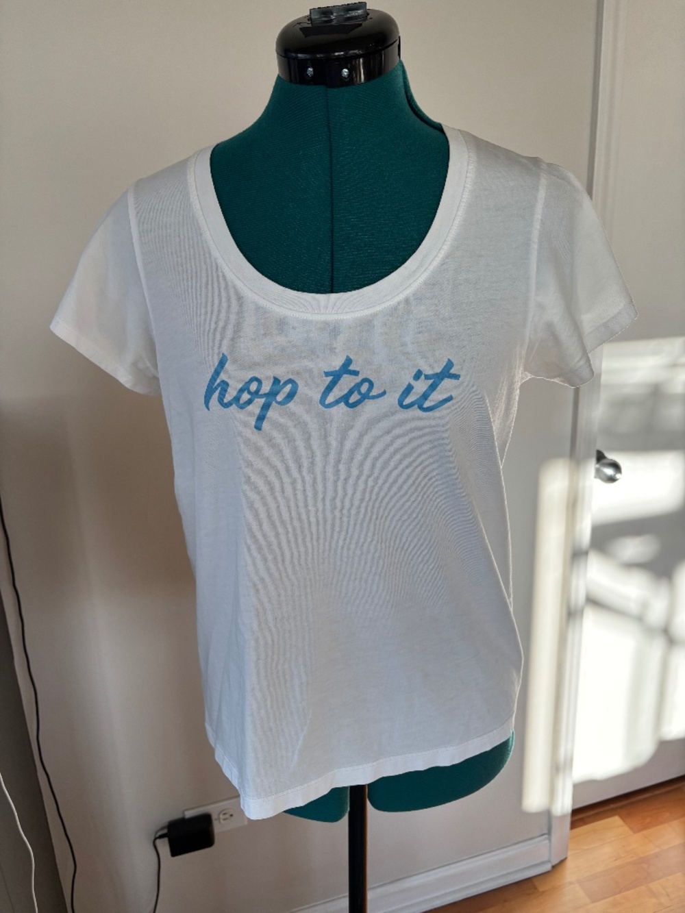 Draper James Grace & Charm cotton tee says Hop To It, S
